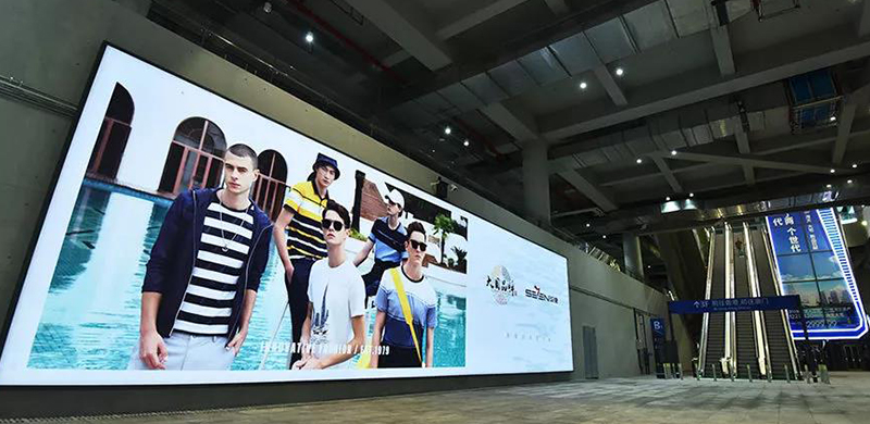 90㎡國內最大動感燈箱上線港珠澳人工島
